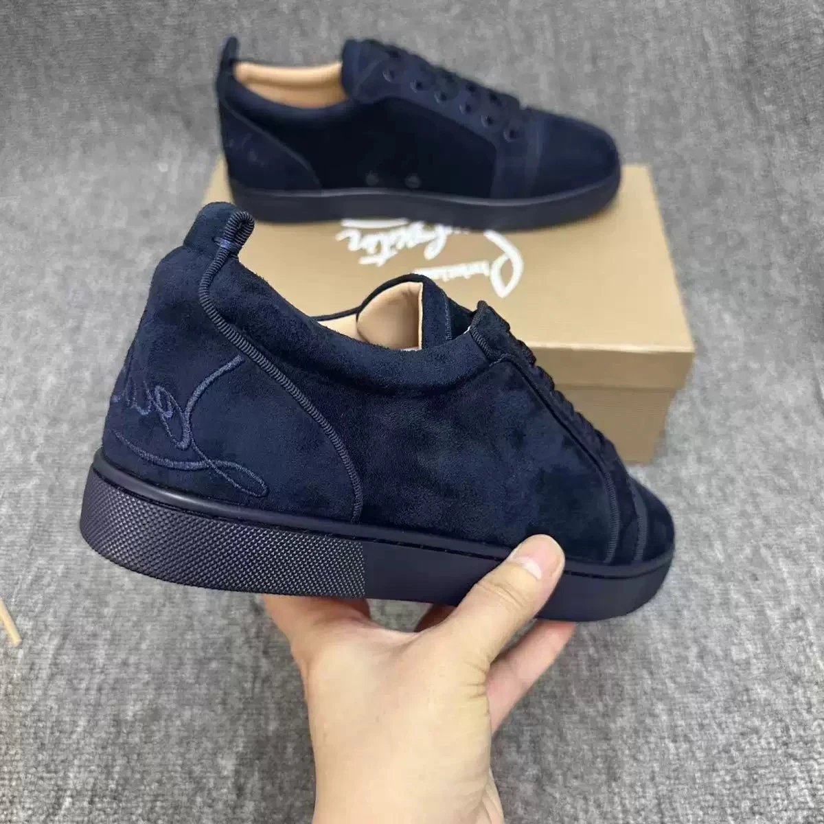 High quality rivet shoes