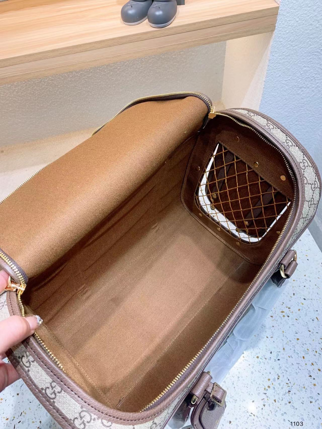 High quality pet bags (multi brand), please add : 18030258501 if you need size guide