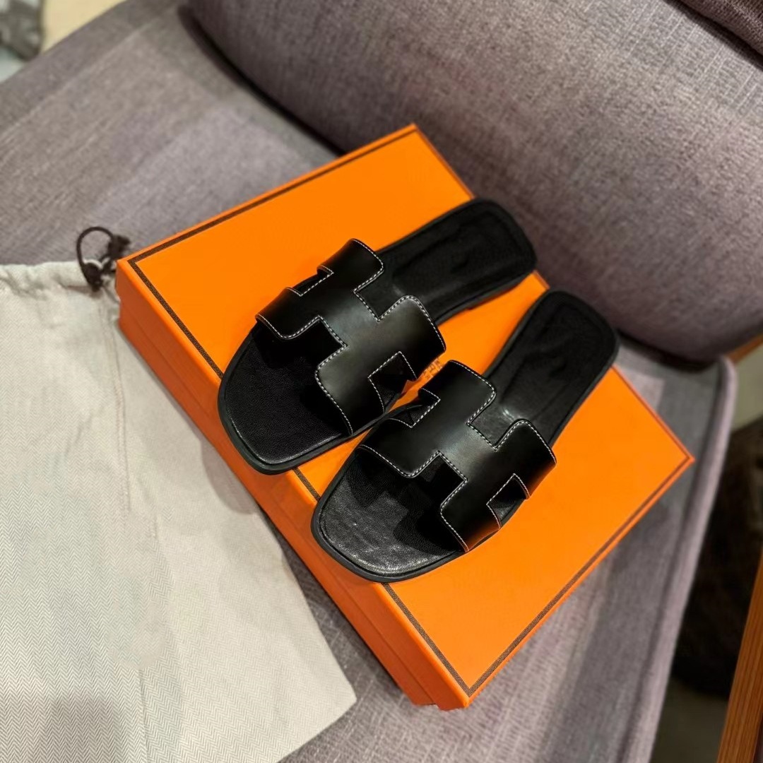 High quality women's slippers, please add : 18030258501 if you need size guide