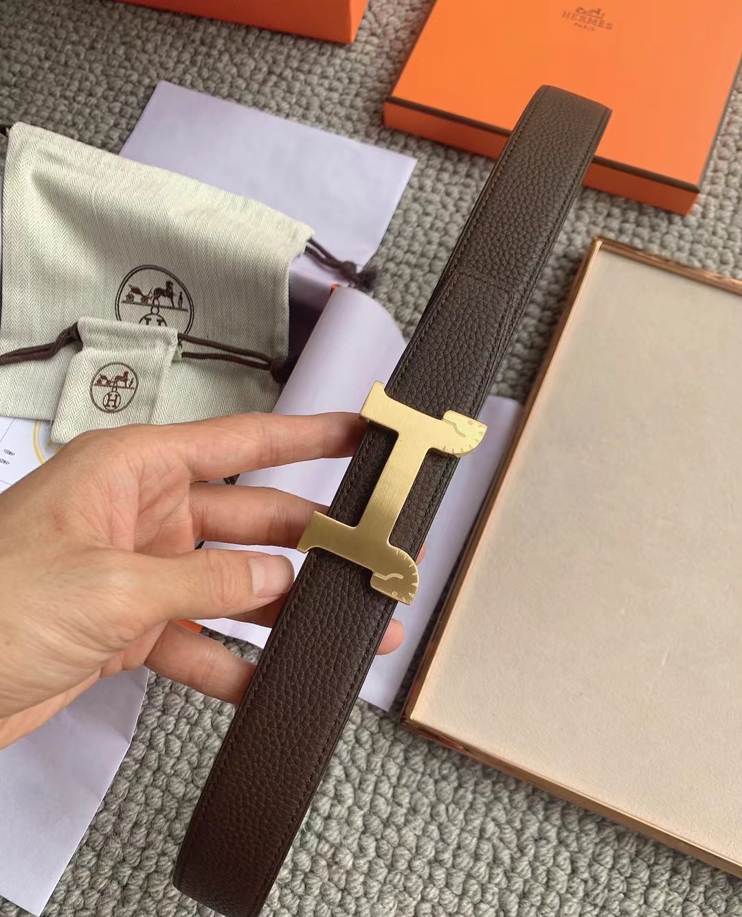 High quality, simple and refined women's waist belt 3 pcs add : 18859952090 if you need size guide