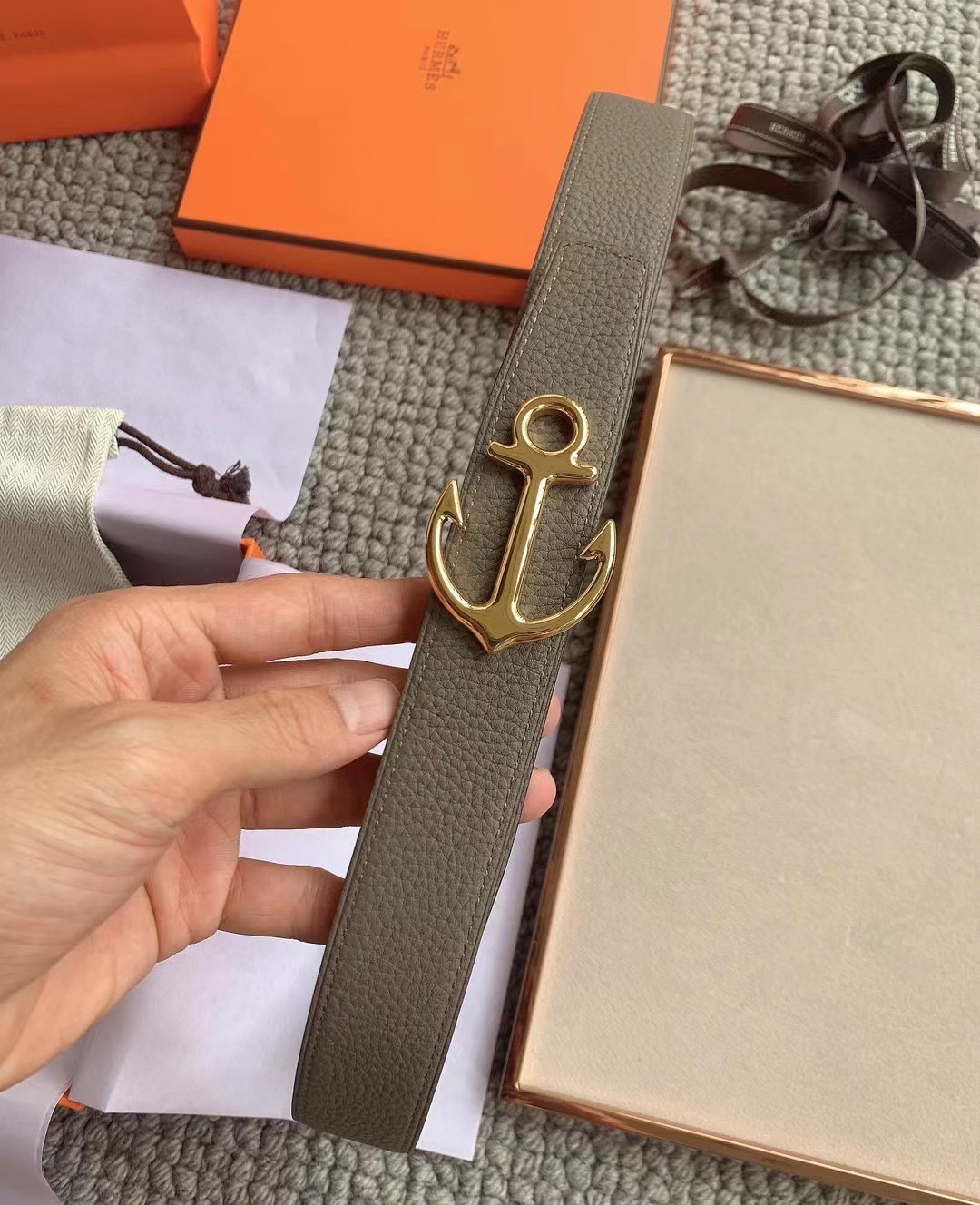High quality, simple and refined women's waist belt 3 pcs add : 18859952090 if you need size guide