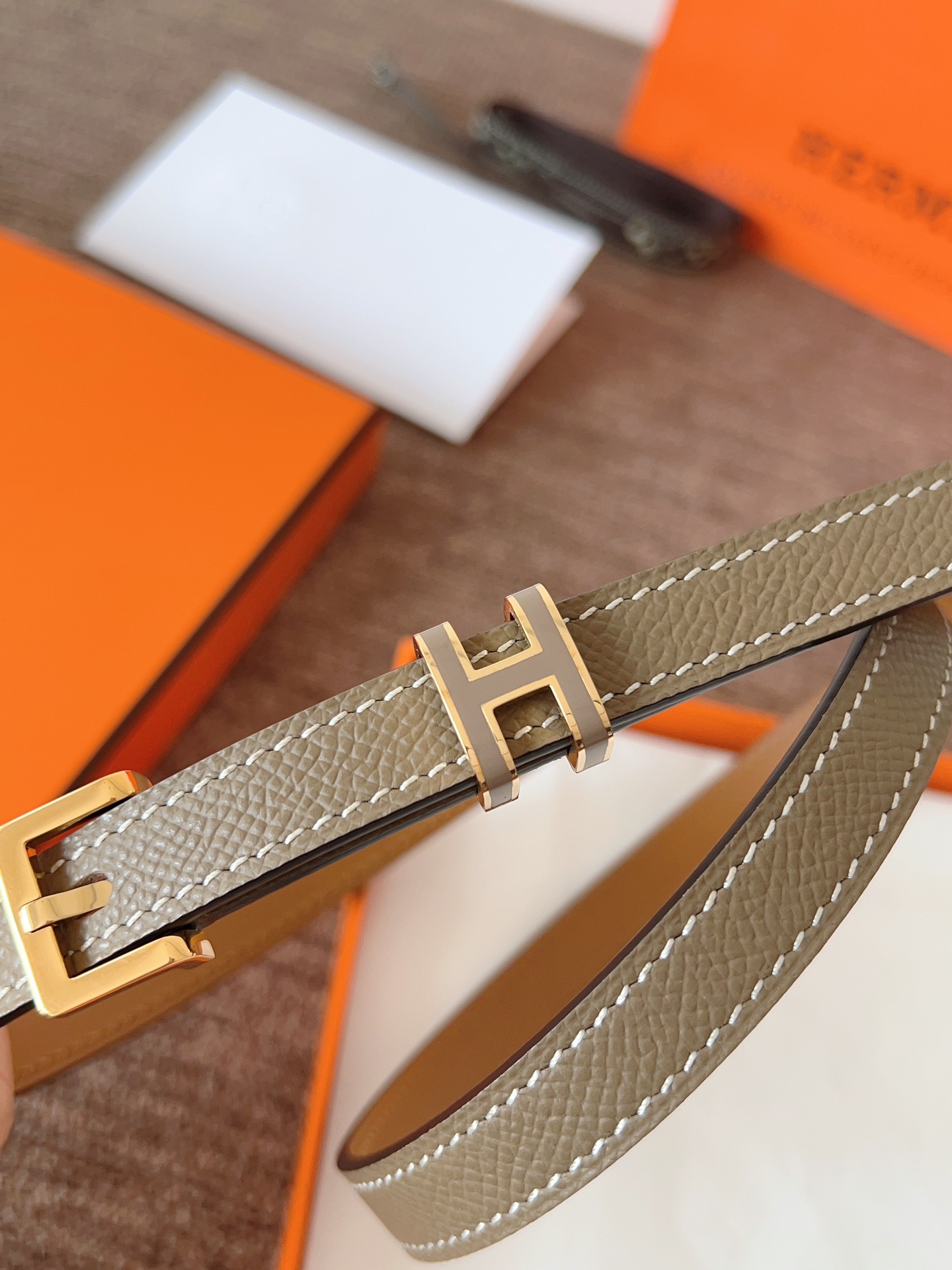 High quality, simple and refined women's waist belt 3 pcs add : 18859952090 if you need size guide