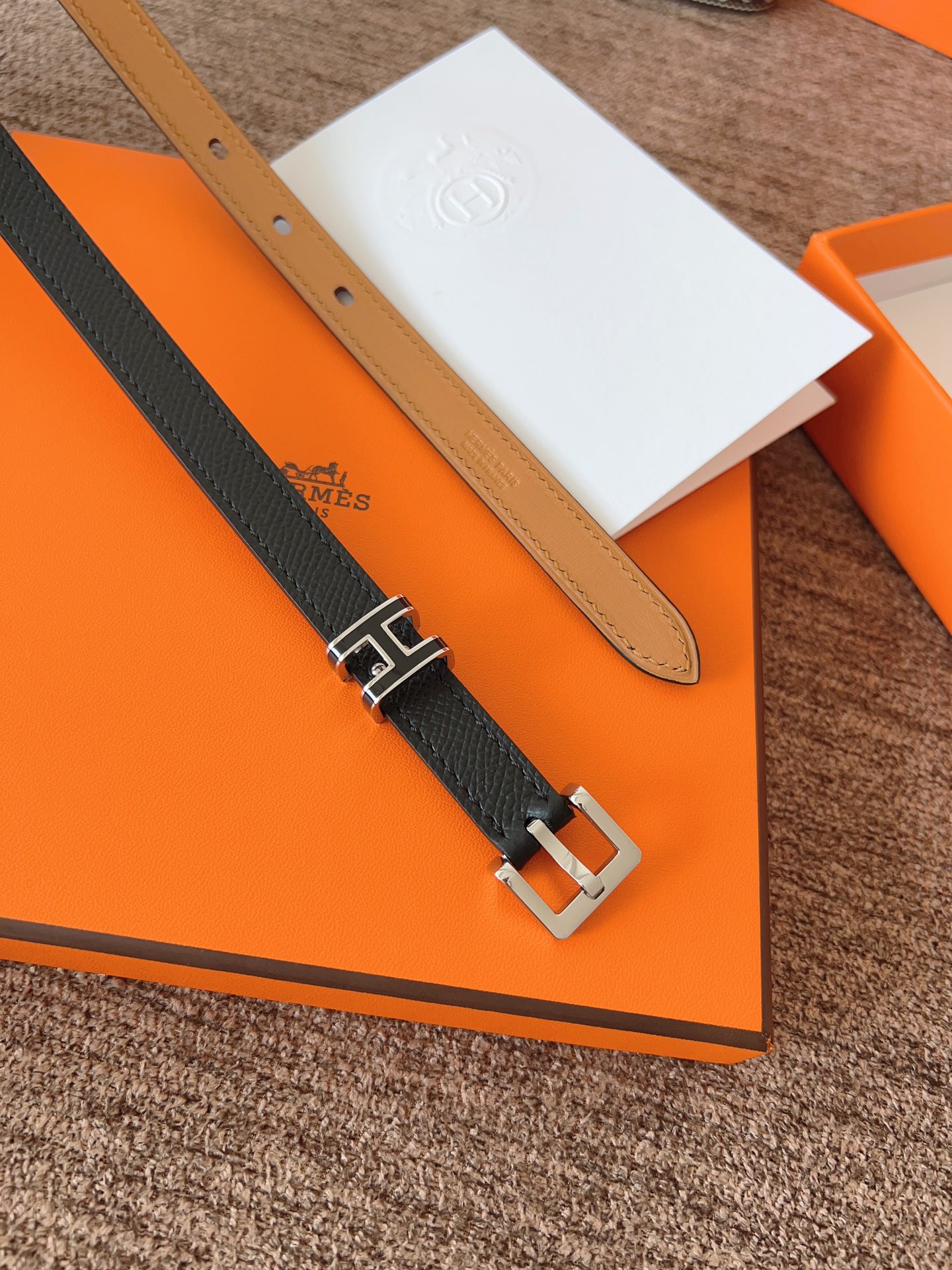 High quality, simple and refined women's waist belt 3 pcs add : 18859952090 if you need size guide