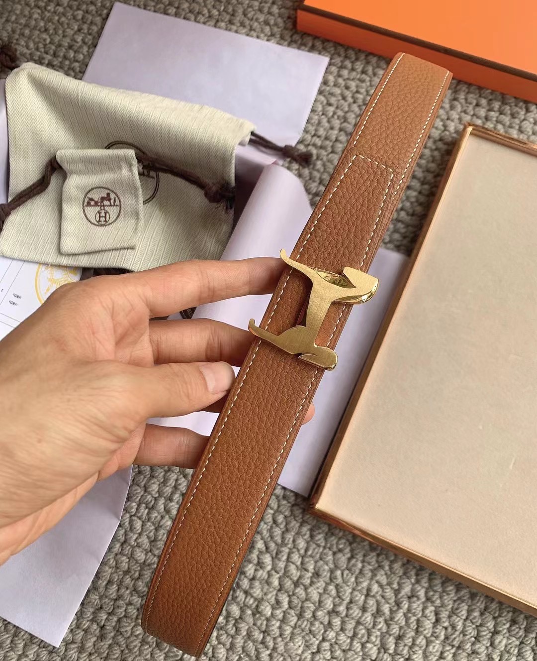 High quality, simple and refined women's waist belt 3 pcs add : 18859952090 if you need size guide