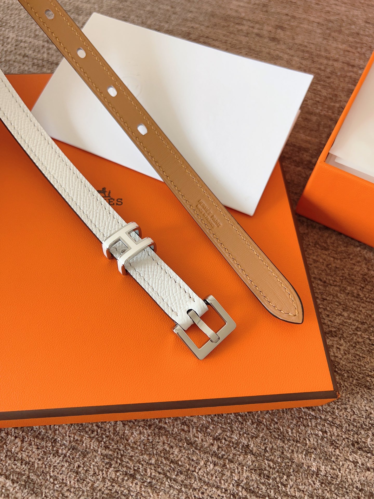 High quality, simple and refined women's waist belt 3 pcs add : 18859952090 if you need size guide