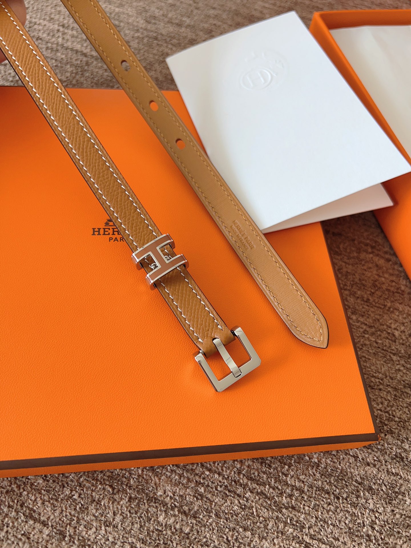 High quality, simple and refined women's waist belt 3 pcs add : 18859952090 if you need size guide