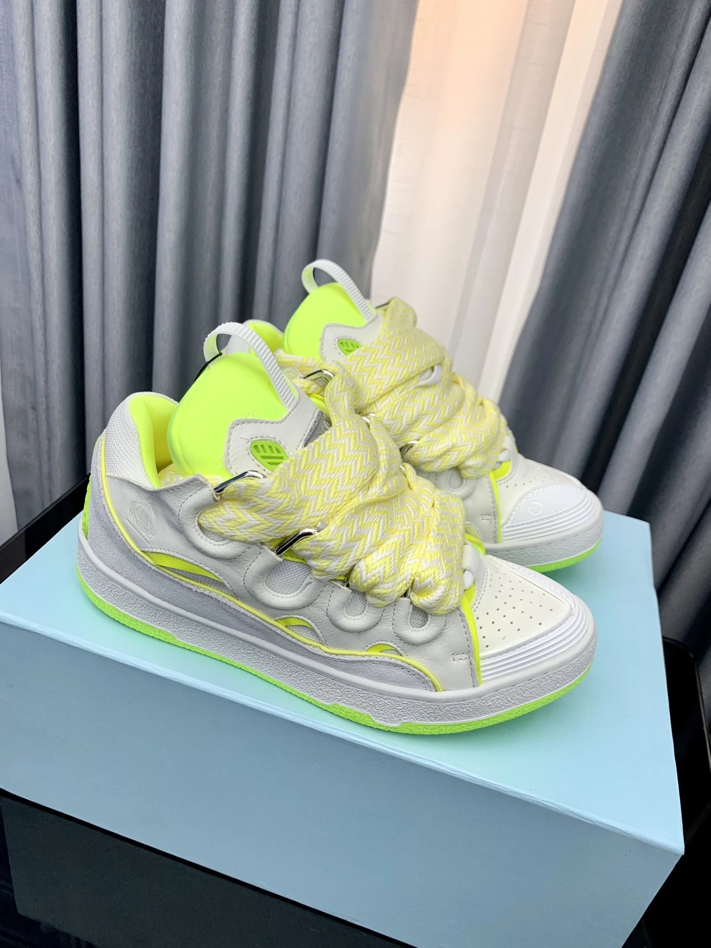 High quality shoes 027