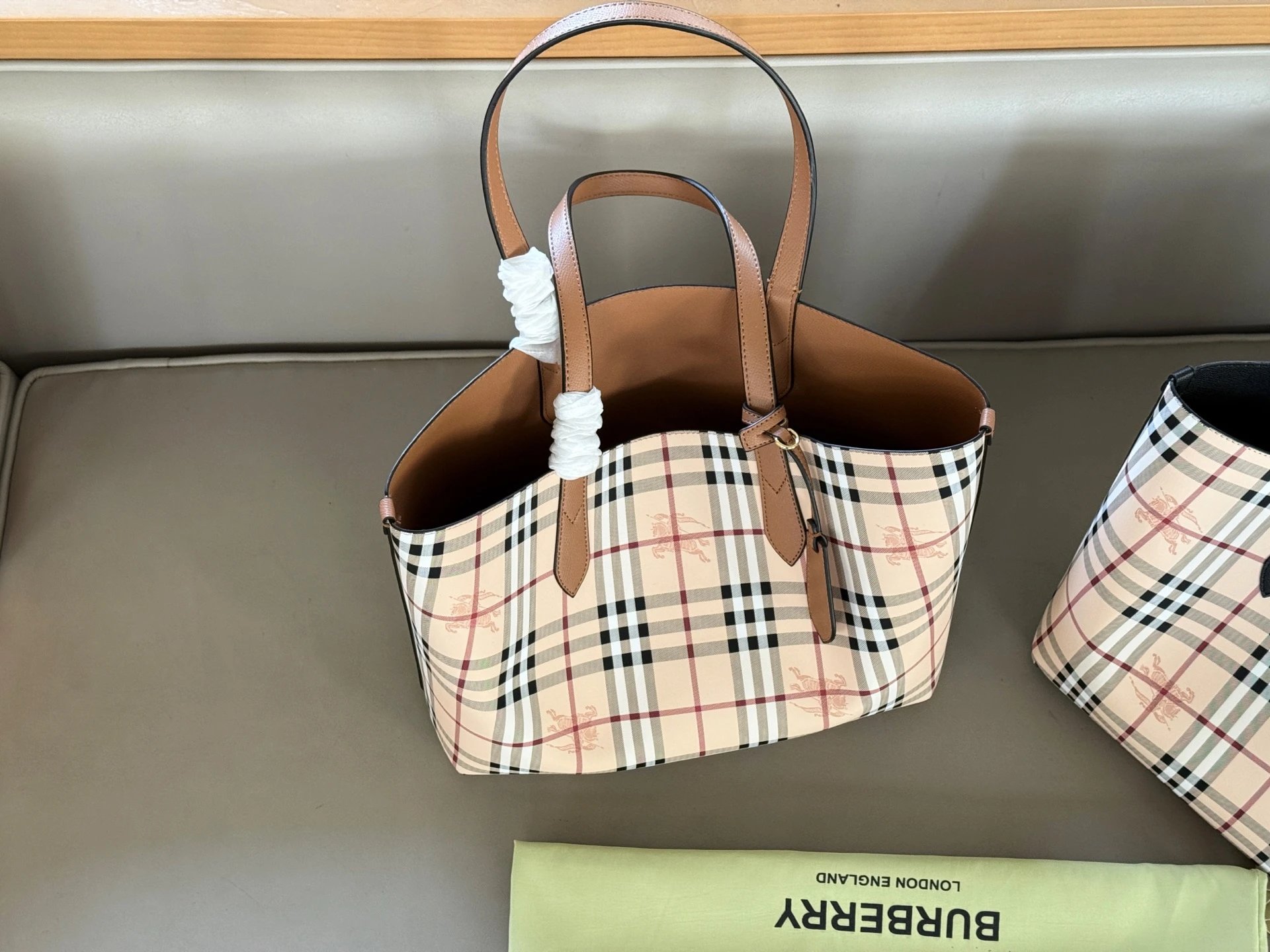 High quality double-sided tote shopping bag