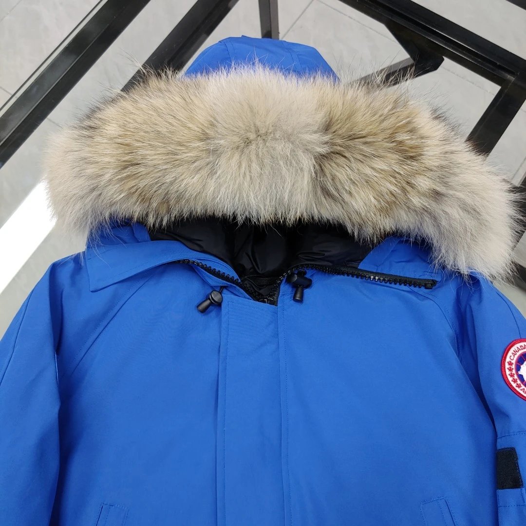 Winter zipper hooded down jacket
