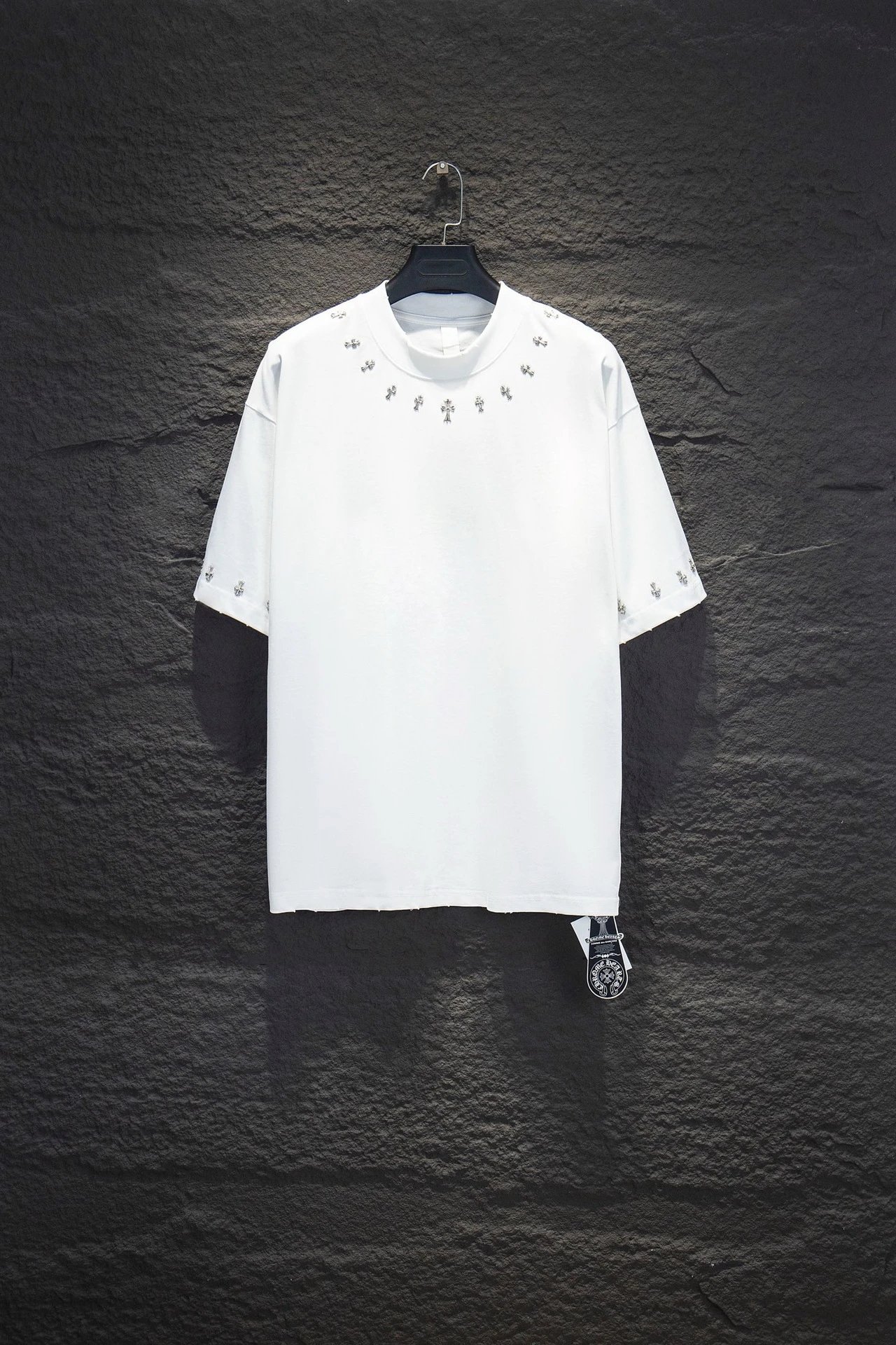 High quality cross print embroidered short sleeved 1:1 pls add : 18030258501 if you need size guide