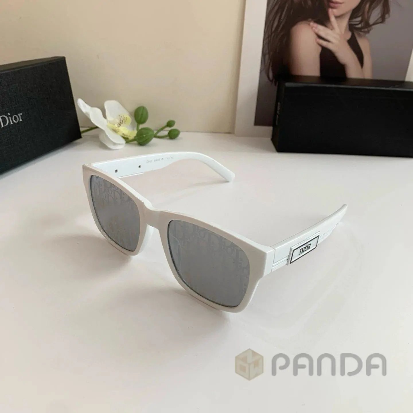 High quality thick framed gold label sunglasses 4 pcs add : 18859952090 if you need size guide
