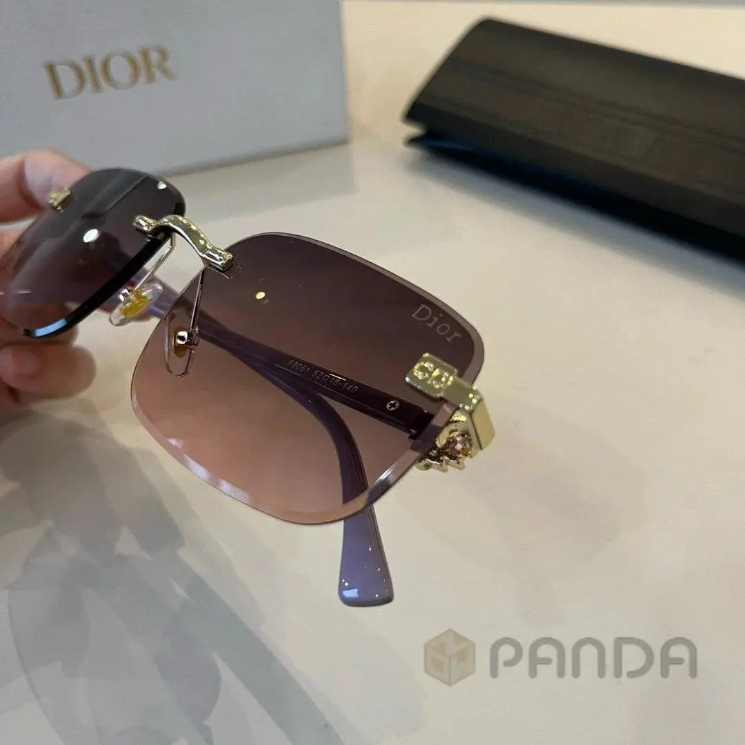 High quality thick framed gold label sunglasses 11 pcs add : 18859952090 if you need size guide