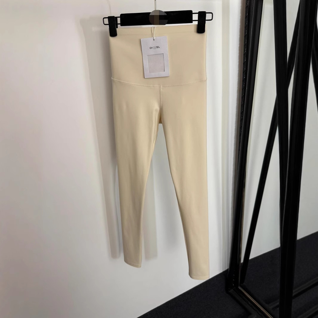 High quality sports high waist and hip lifting yoga pants set, please add : 18859952090 if you need size guide