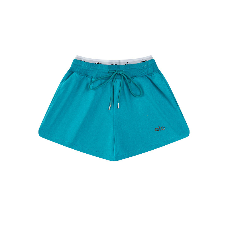 High quality women's sports shorts, please add : 18030258501 if you need size guidance