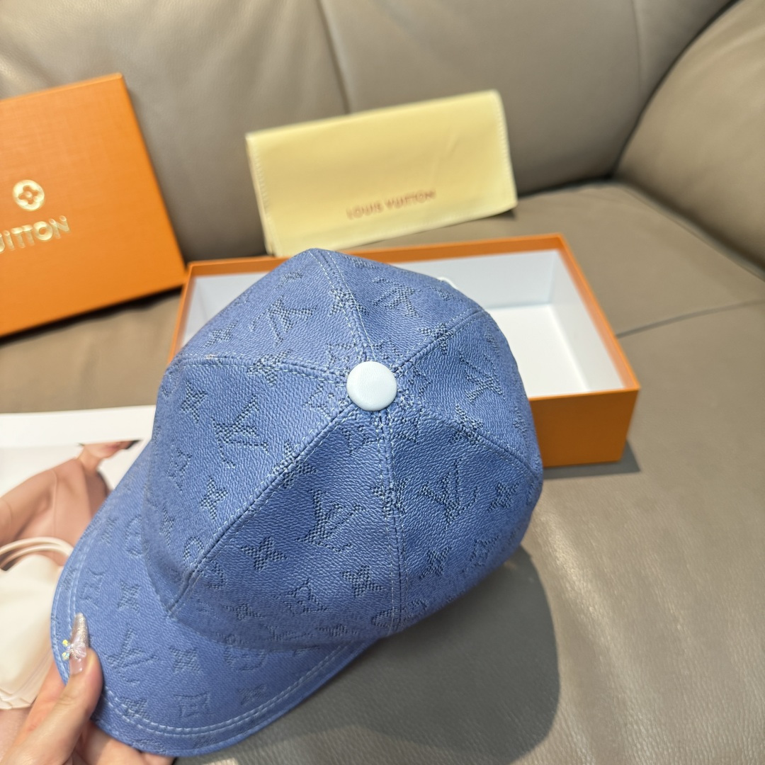 High quality and fashionable baseball cap new 5 pcs add : 18859952090 if you need size guide