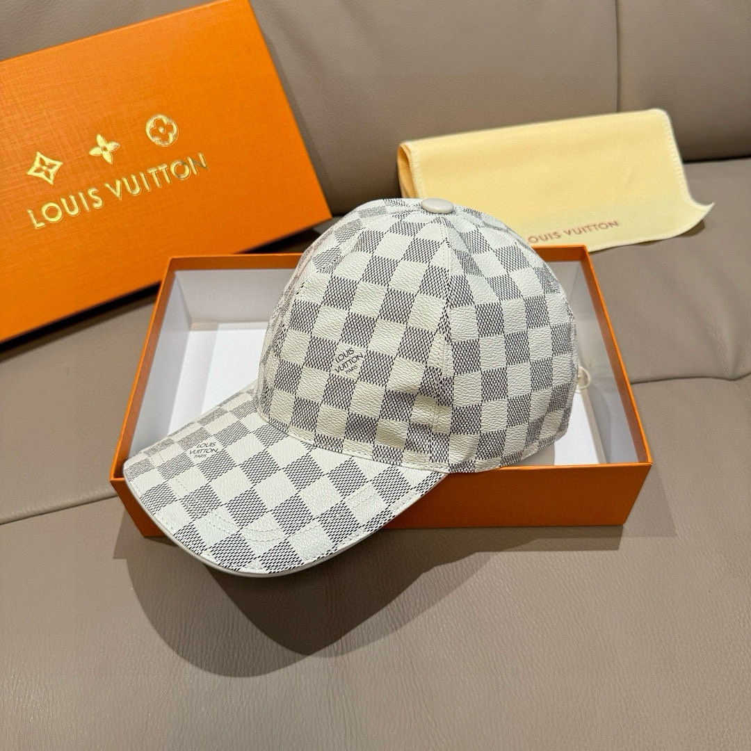 High quality and fashionable baseball cap new 5 pcs add : 18859952090 if you need size guide