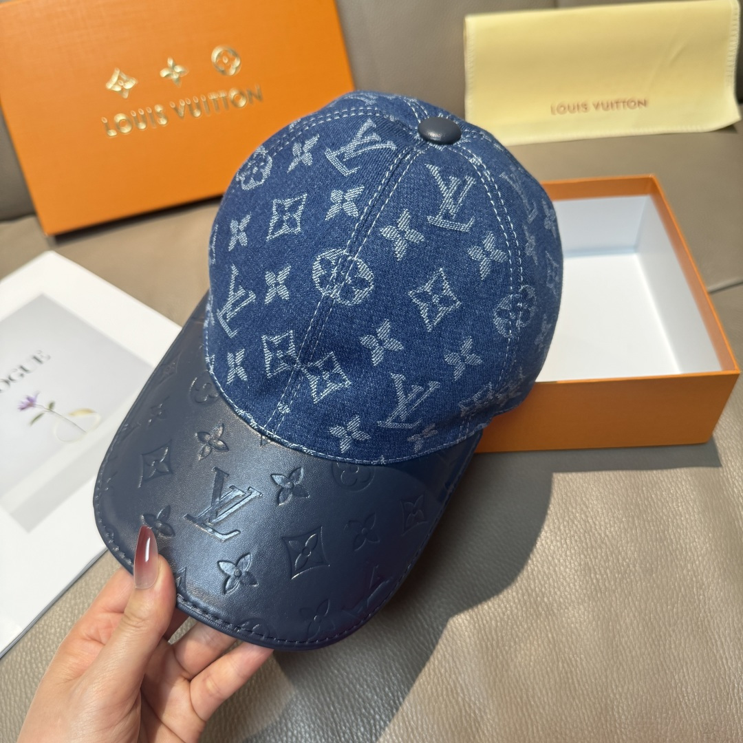 High quality and fashionable baseball cap new 5 pcs add : 18859952090 if you need size guide