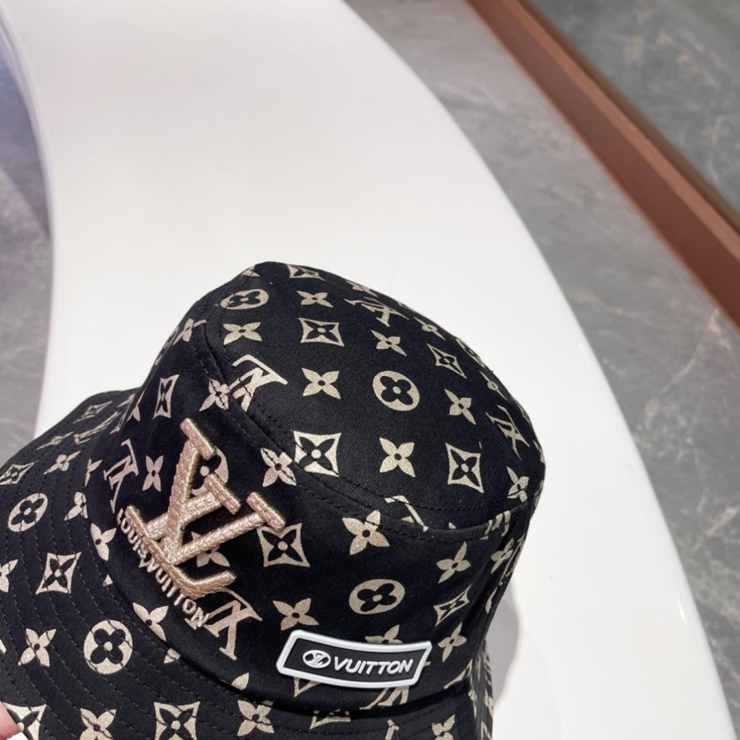 High quality and fashionable sunshade fisherman hat 2 pcs add : 18859952090 if you need size guide