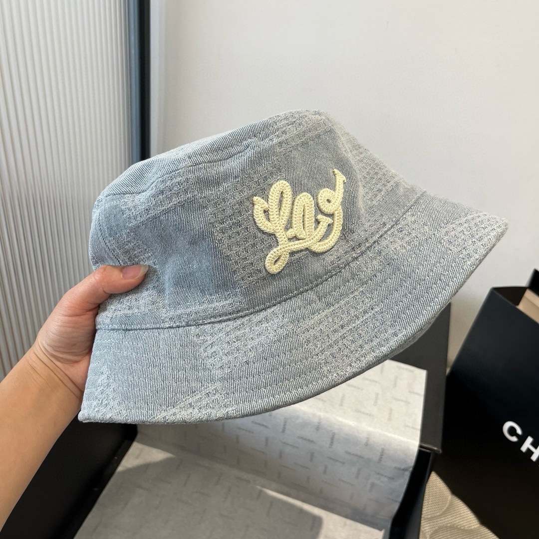 High quality and fashionable sunshade fisherman hat 2 pcs add : 18859952090 if you need size guide