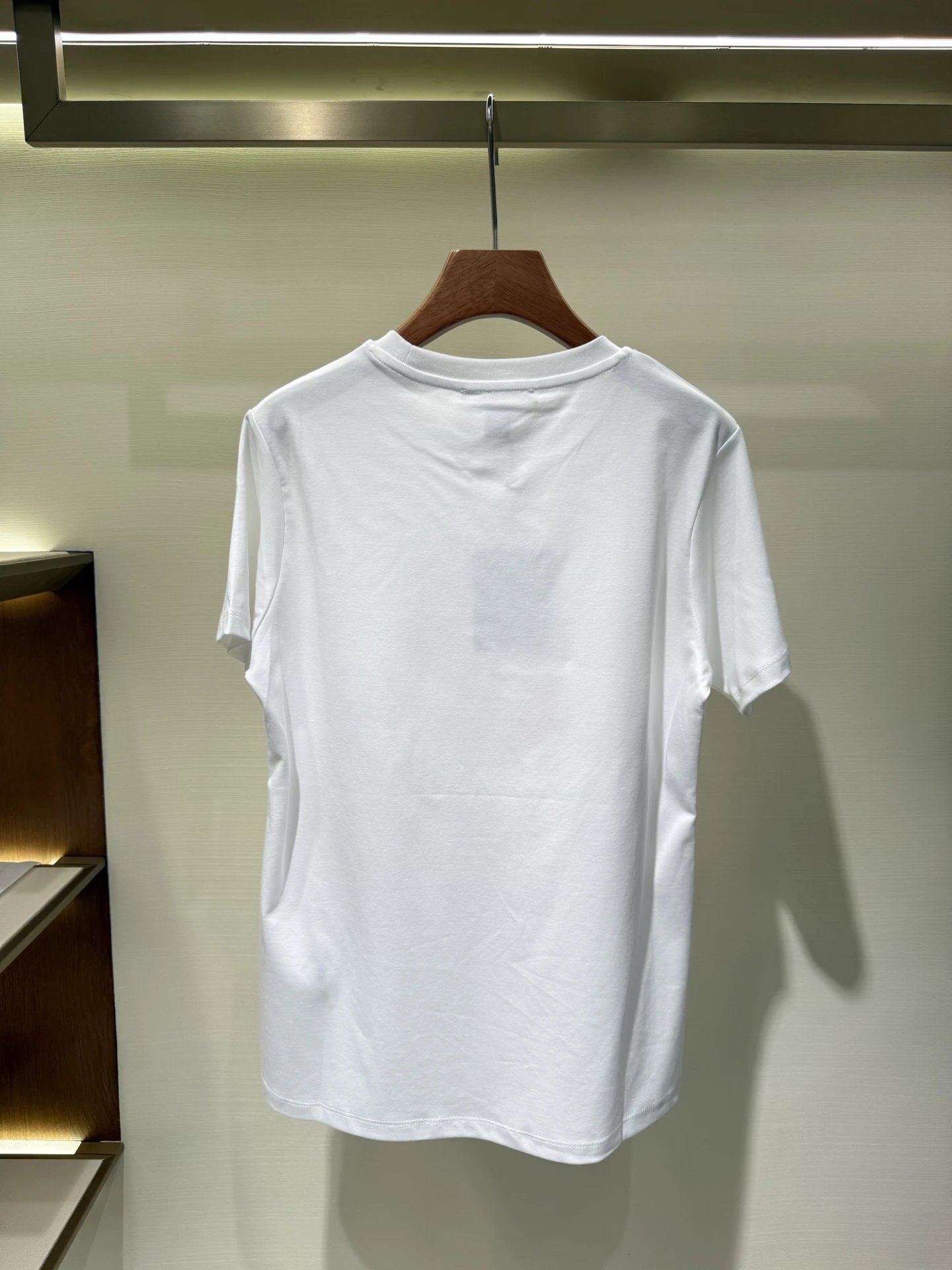High quality women's chain printed short sleeves, please add : 18859952090 if you need size guidance
