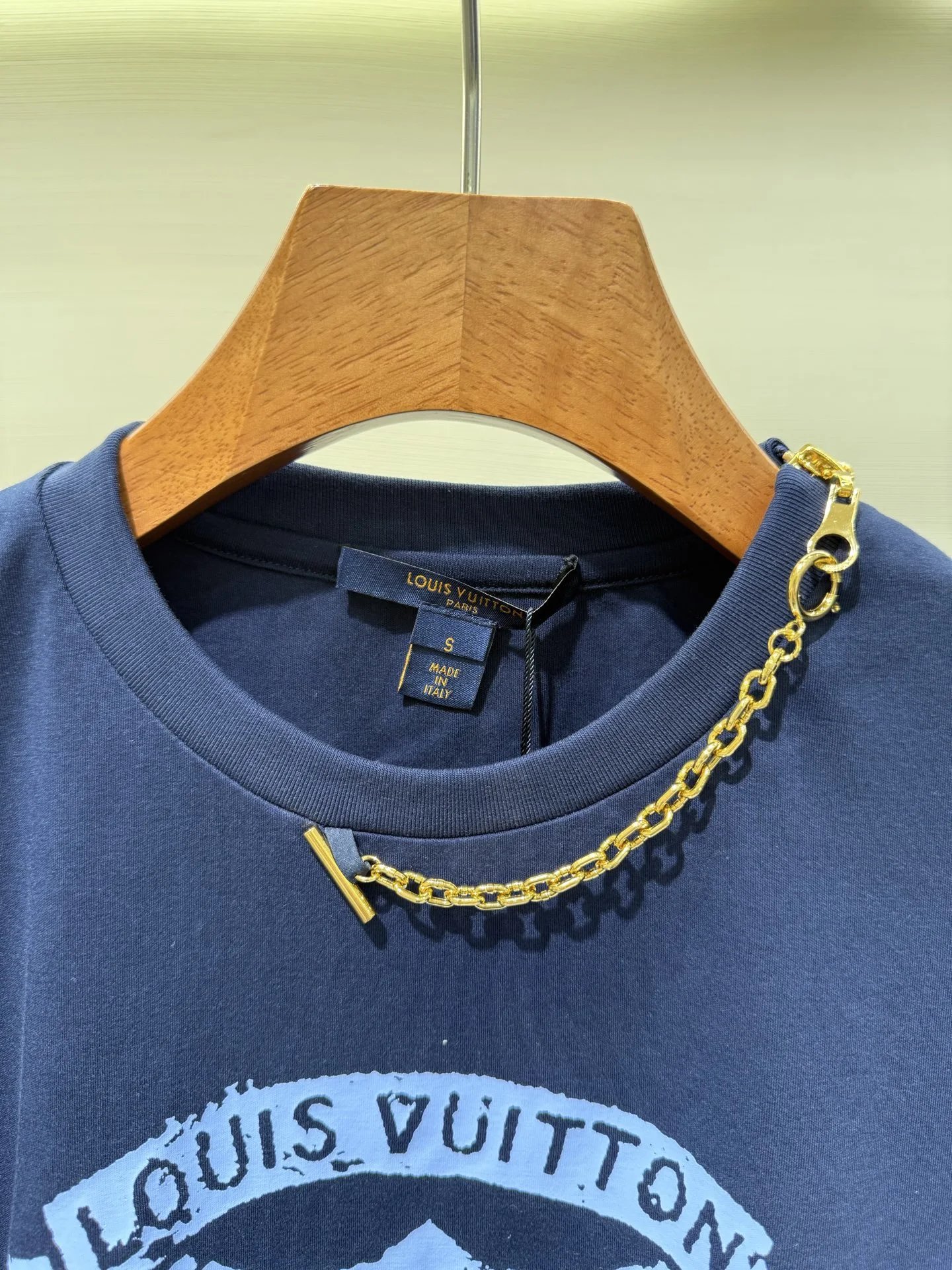 High quality women's chain printed short sleeves, please add : 18859952090 if you need size guidance