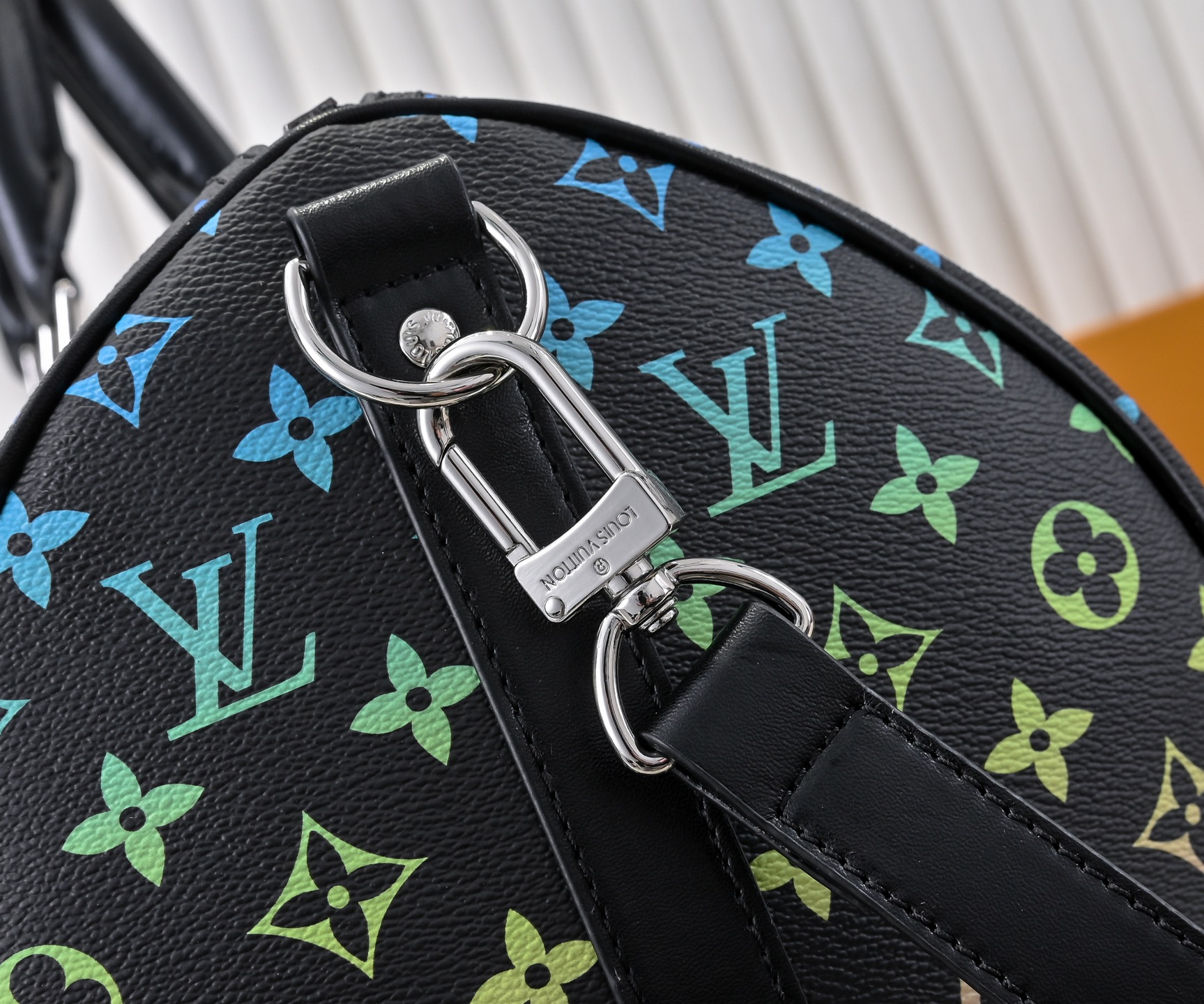 High quality printed large capacity travel bag PLS add : if you need size guide