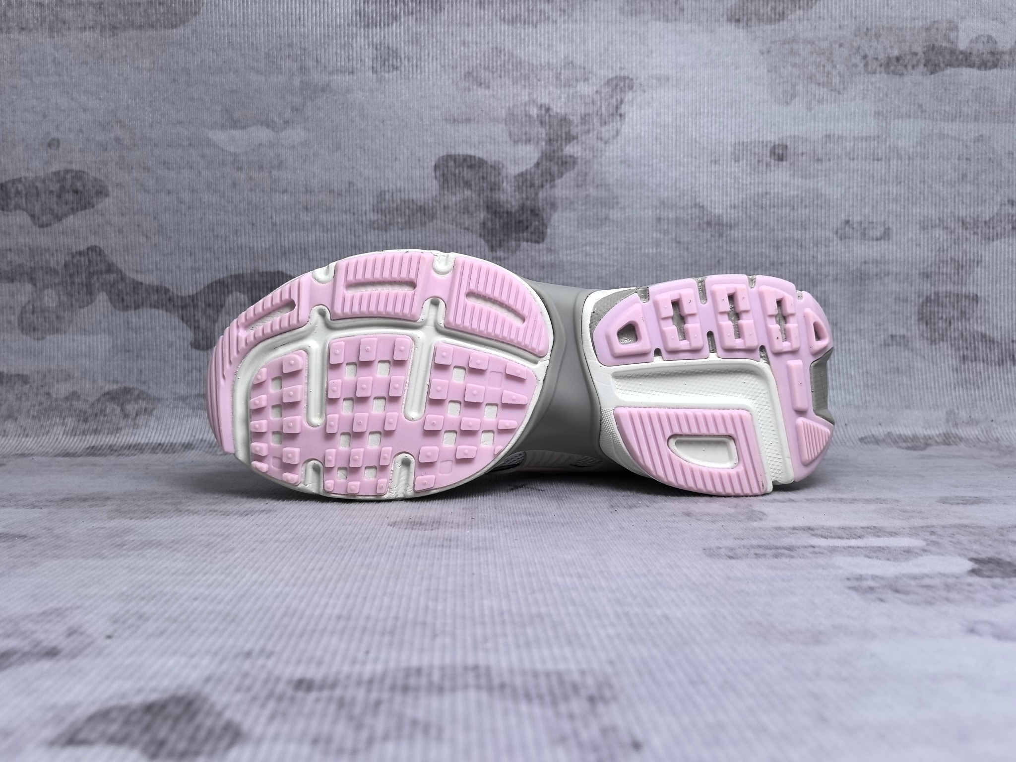 High quality retro mesh breathable sports shoes