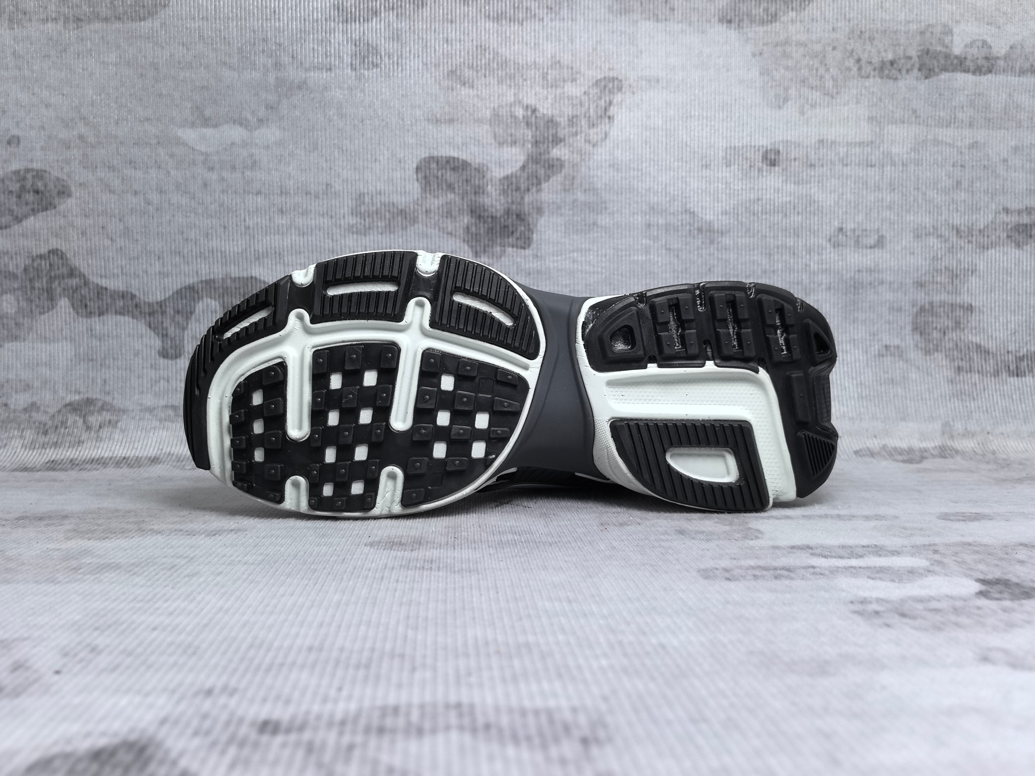 High quality retro mesh breathable sports shoes