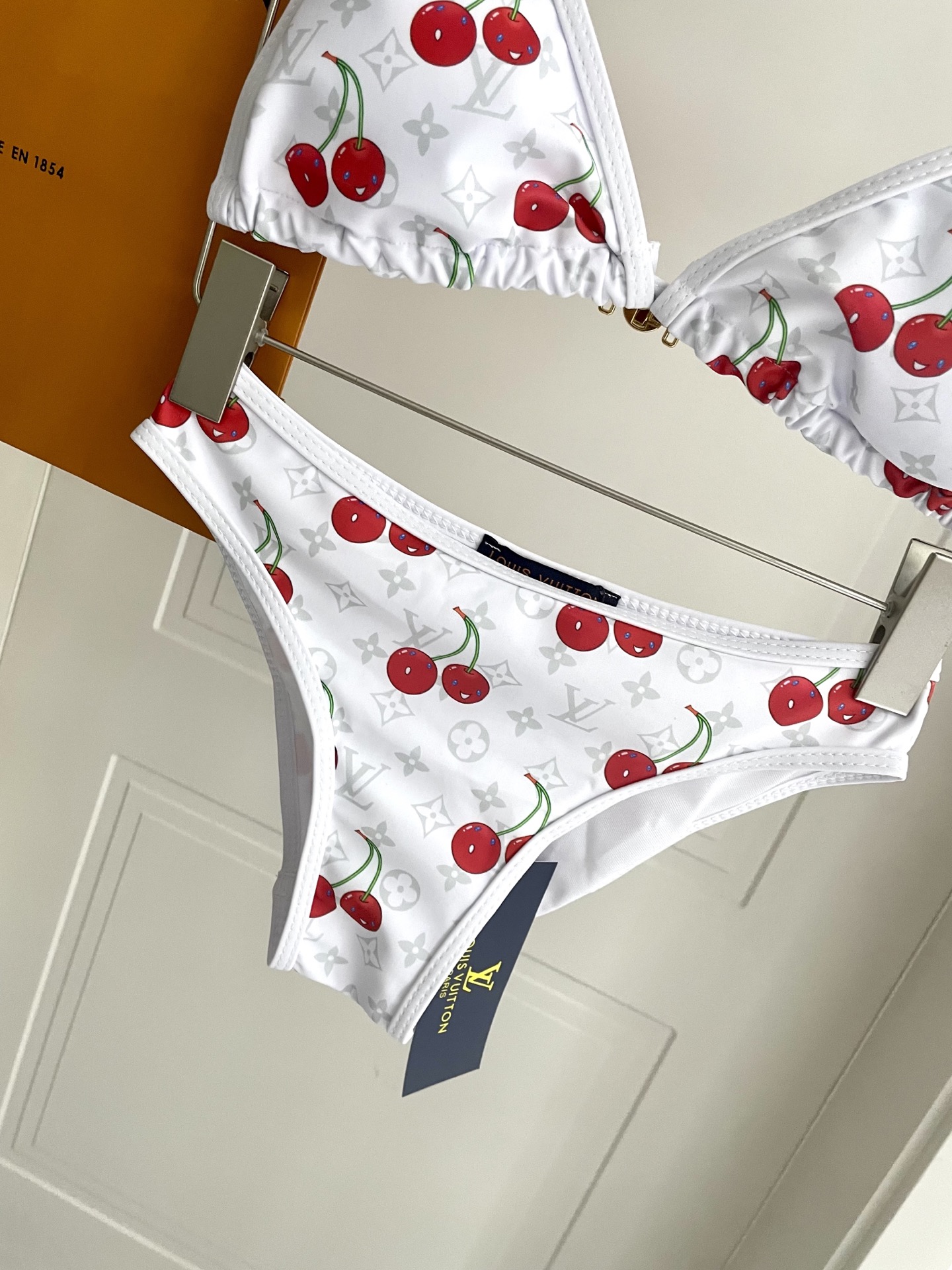 High quality bikini set 6pcs add : 18859952090 if you need size guide