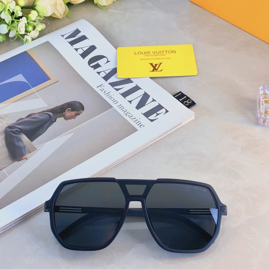 High quality temperament sunscreen sunglasses 4pcs add : 18030258501 if you need size guide
