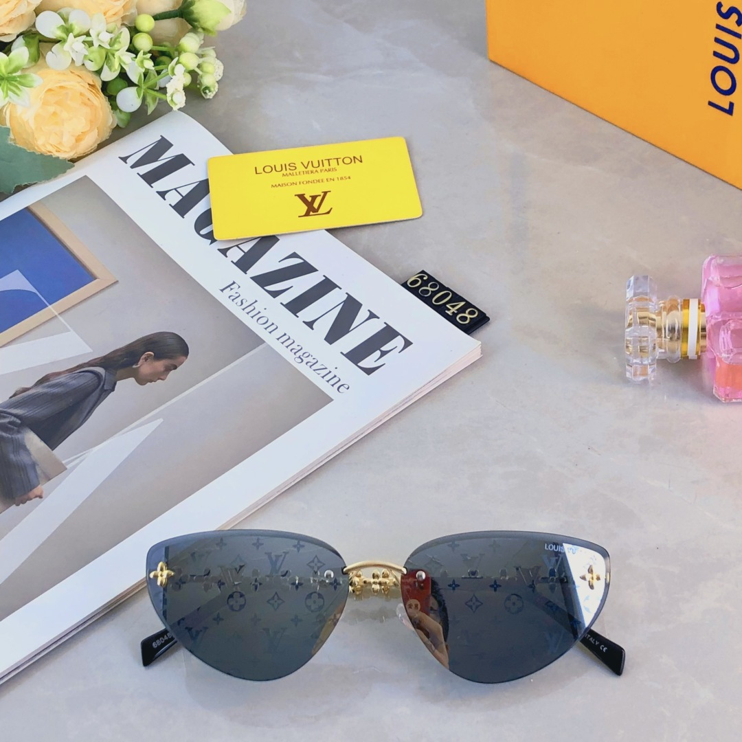 High quality temperament sunscreen sunglasses 1 pls add : 18030258501 if you need size guide