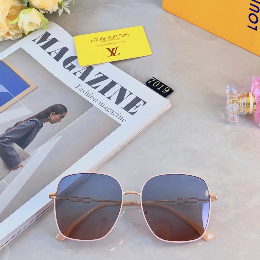 High quality temperament sunscreen sunglasses 1 pls add : 18030258501 if you need size guide