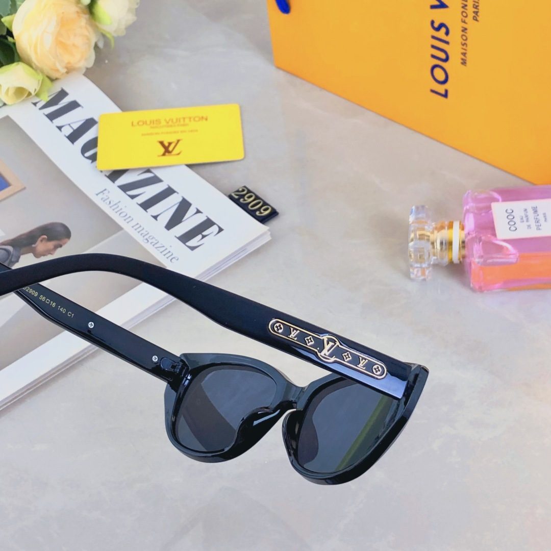 High quality temperament sunscreen sunglasses 2 pcs add : 18030258501 if you need size guide