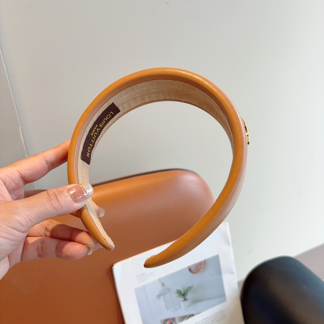 High quality fashionable and versatile headband, please add : 18859952090 if you need size guide