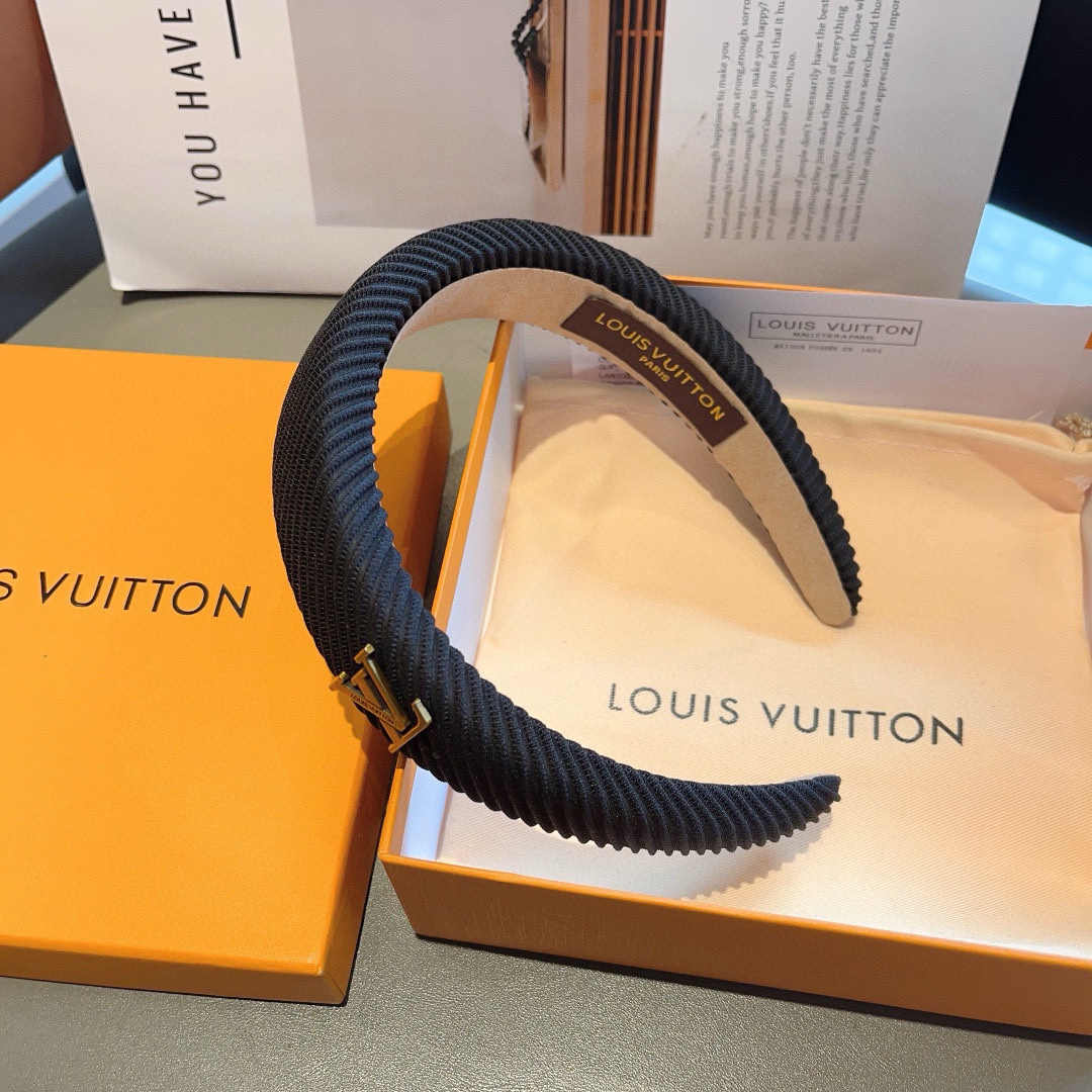 High quality fashionable and versatile headband, please add : 18859952090 if you need size guide