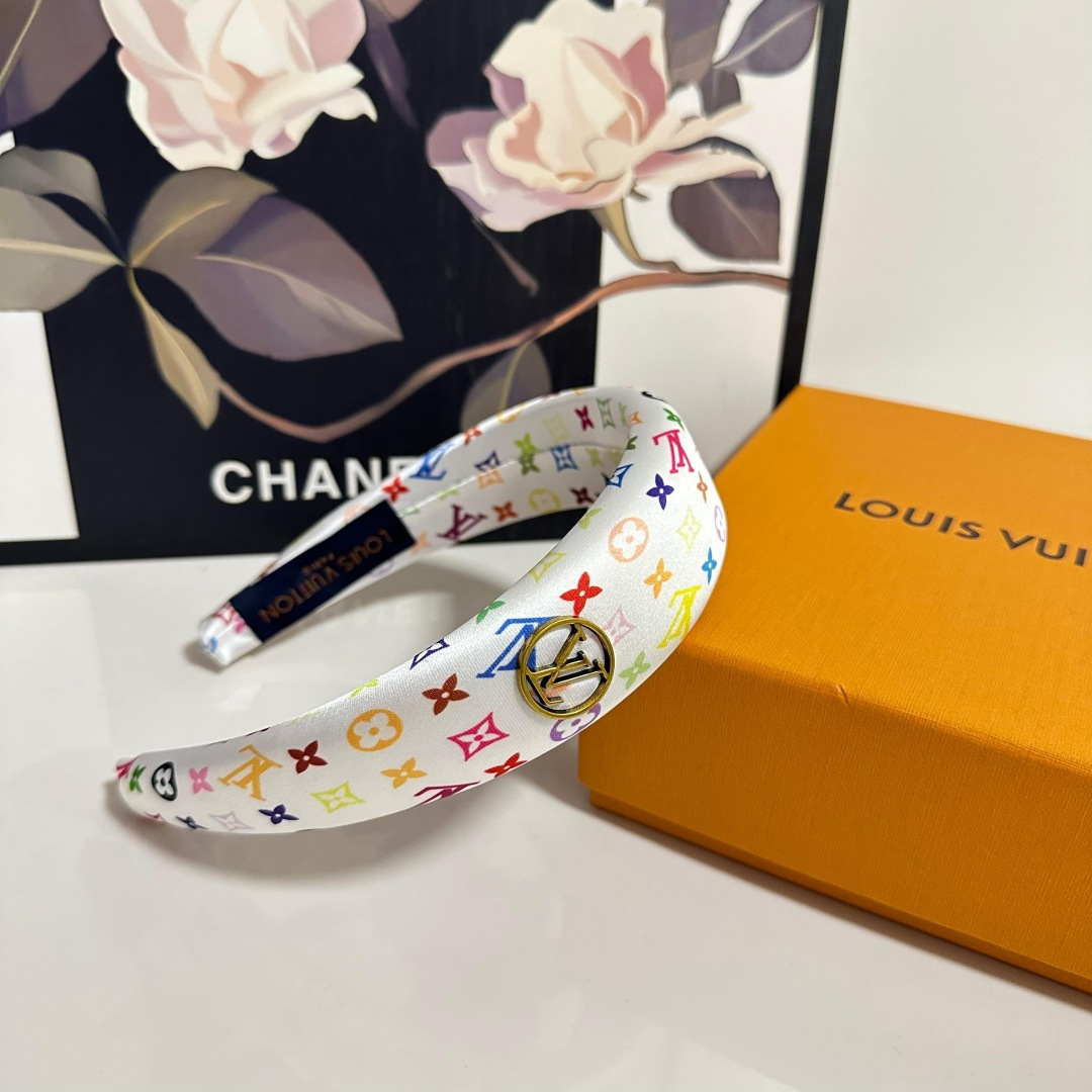 High quality fashionable and versatile headband, please add : 18859952090 if you need size guide