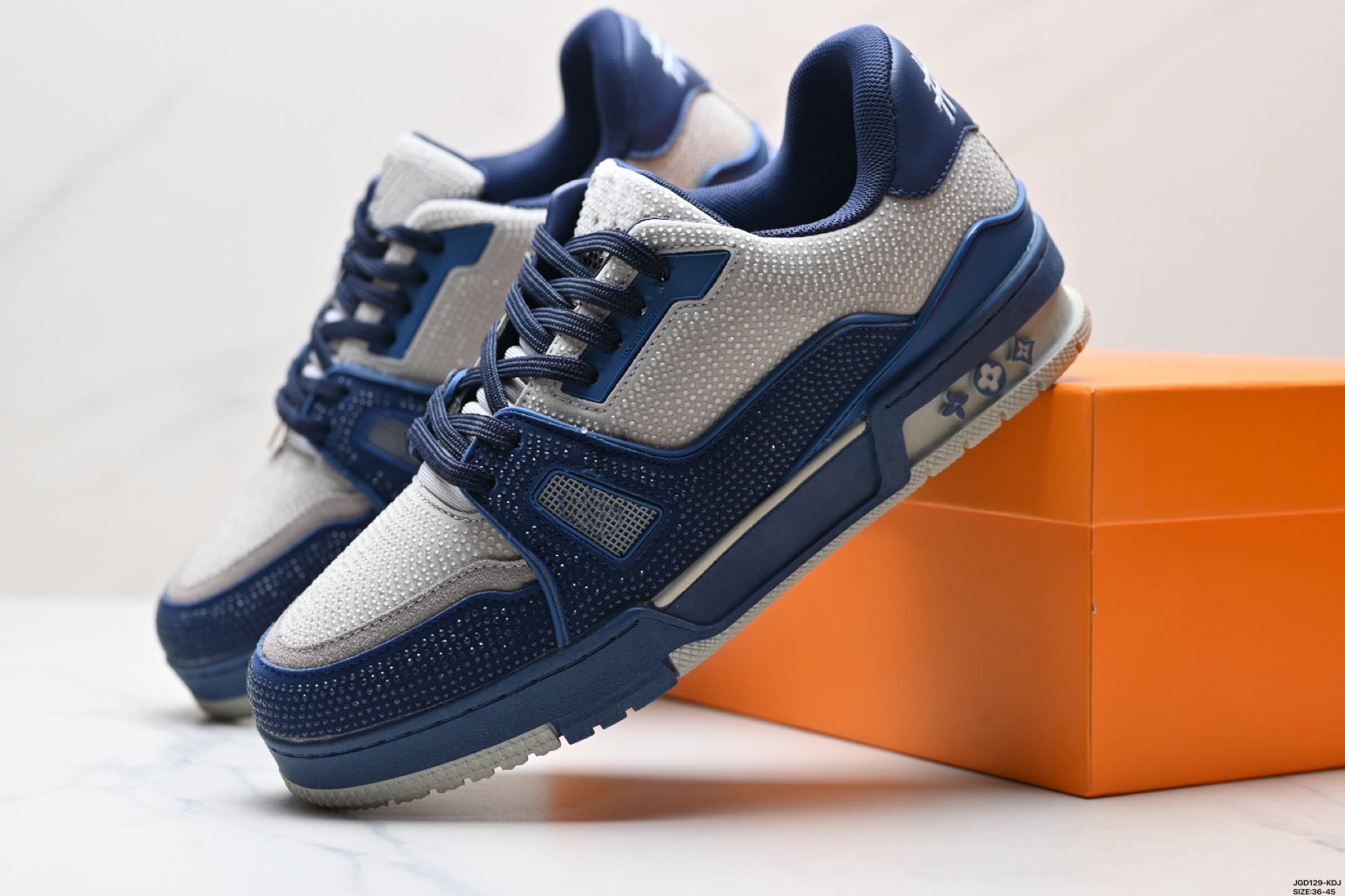 High quality diamond inlaid printed sports board shoes, please add : 18859952090 if you need size gui