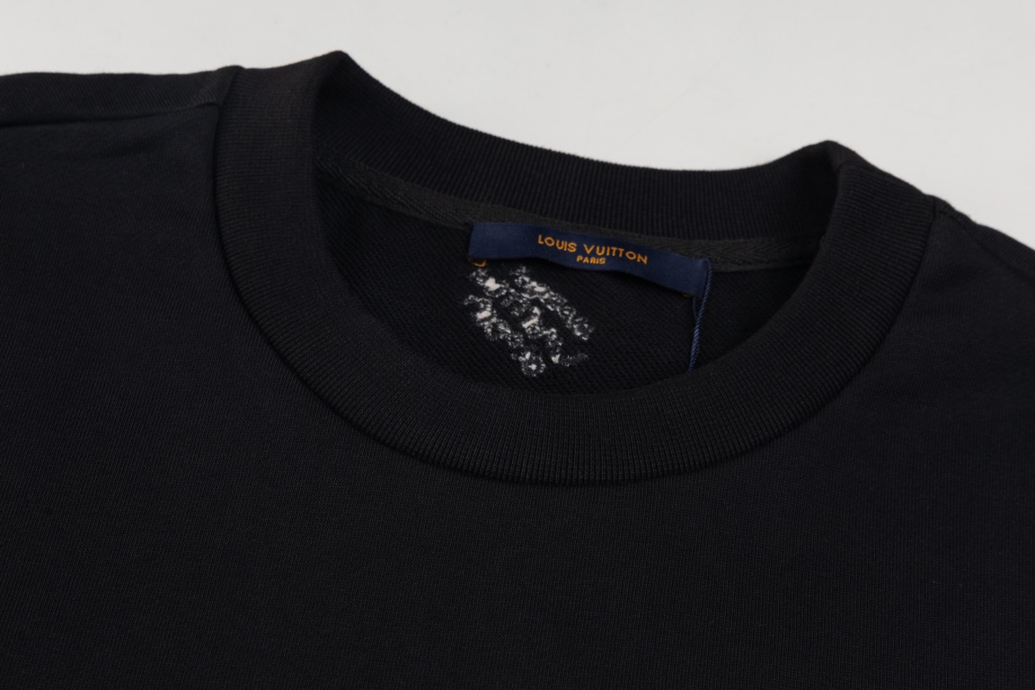 High quality fashion embroidered graffiti hoodie 1 pls add : 18859952090 if you need size guide