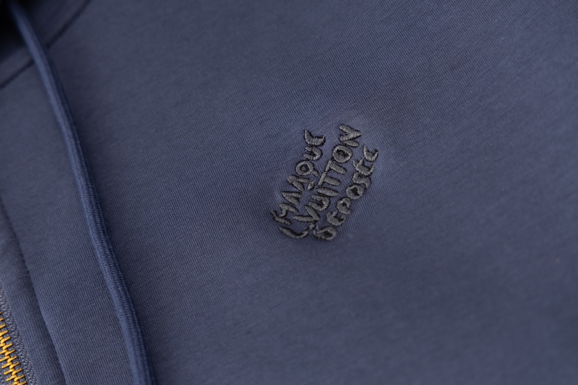 High quality fashion embroidered graffiti hoodie 1 pls add : 18859952090 if you need size guide