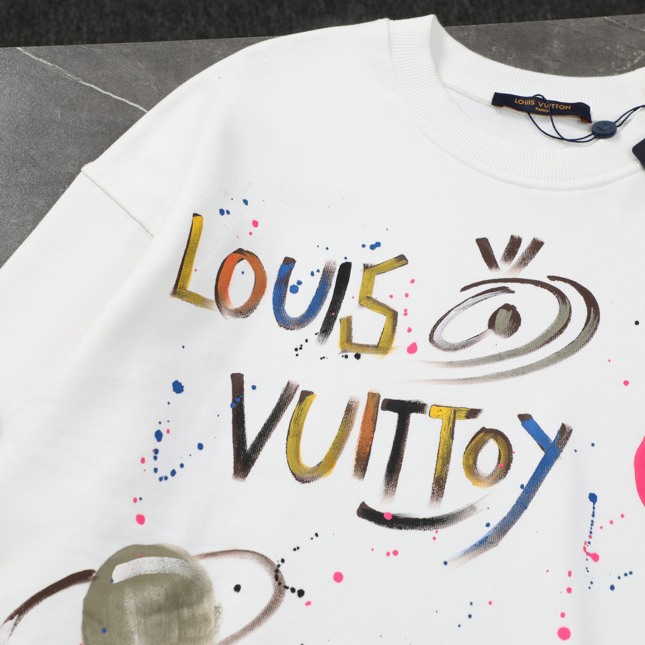 High quality fashion embroidered graffiti hoodie 1 pls add : 18859952090 if you need size guide