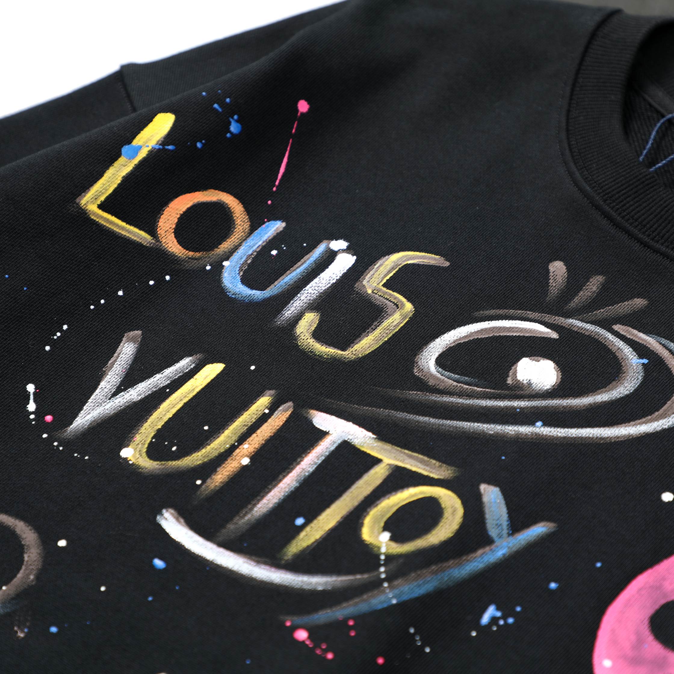 High quality fashion embroidered graffiti hoodie 1 pls add : 18859952090 if you need size guide