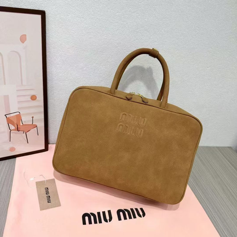 High quality handbag pls add : 18030258501 if you need size guide