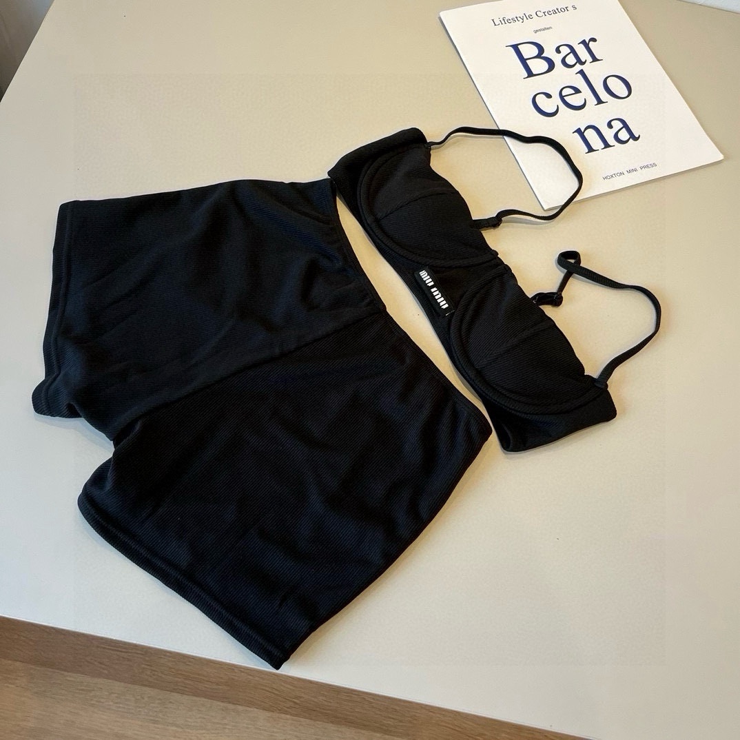 High quality bikini set 2pls add : 18030258501 if you need size guide