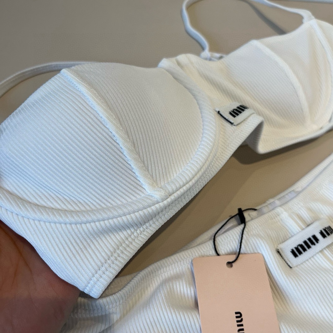 High quality bikini set 2pls add : 18030258501 if you need size guide
