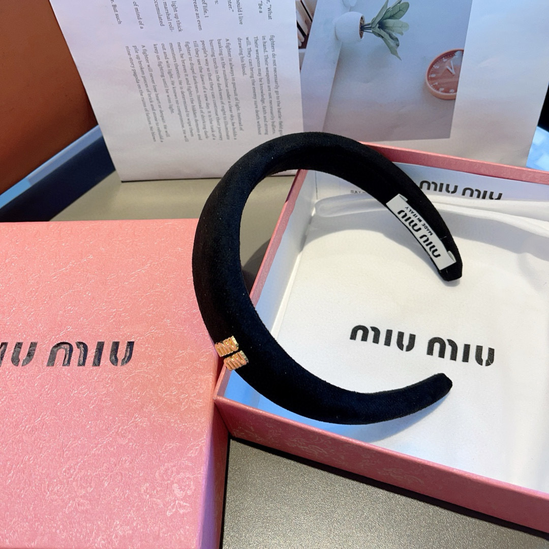 High quality patent leather hair bands, please add : 18030258501 if you need size guide