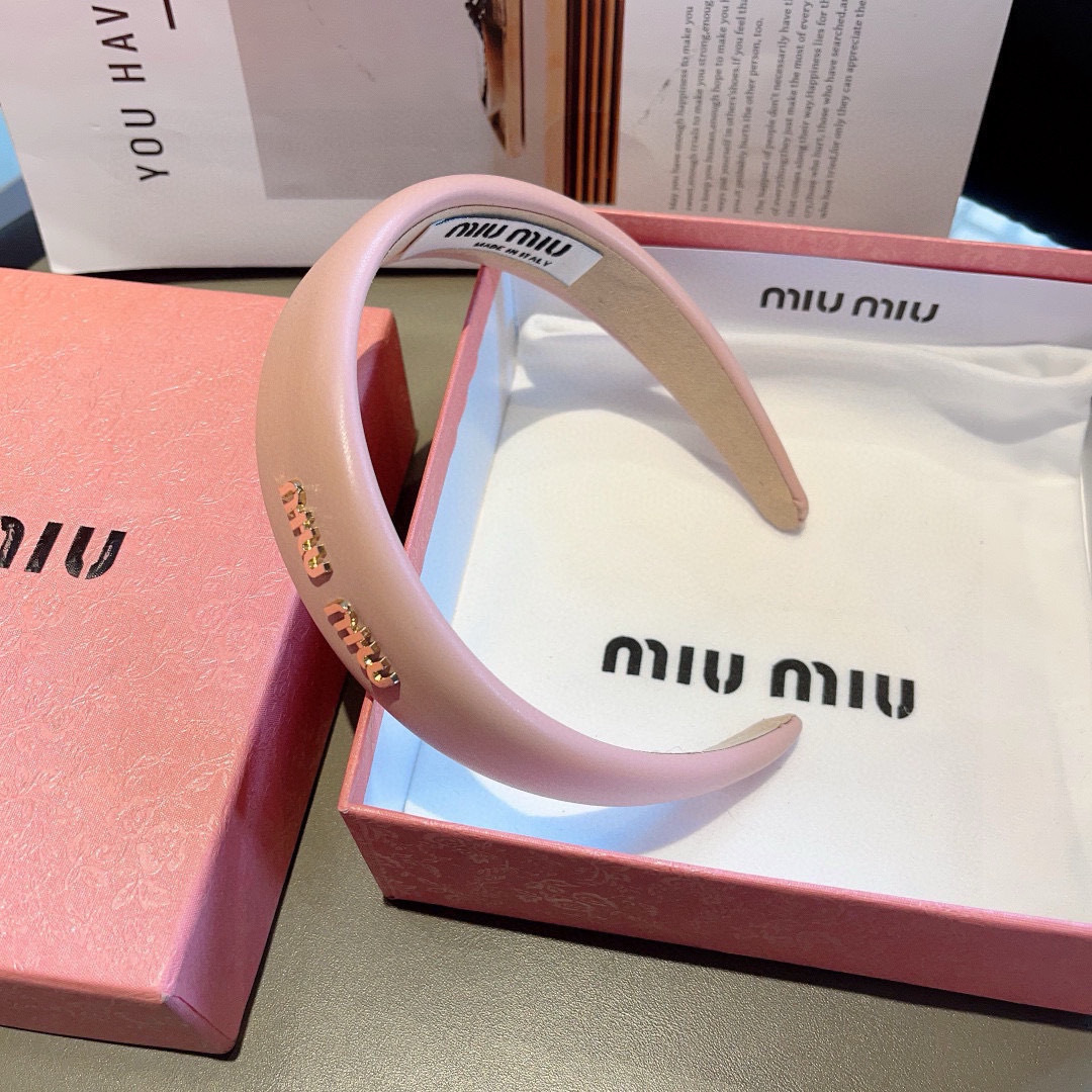High quality patent leather hair bands, please add : 18030258501 if you need size guide