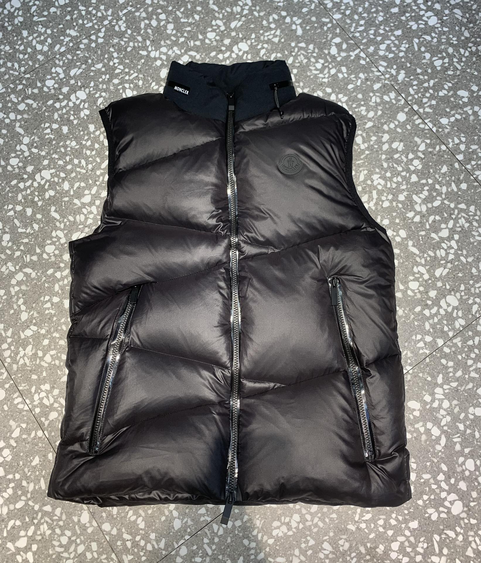 OWN - Casual vest 1