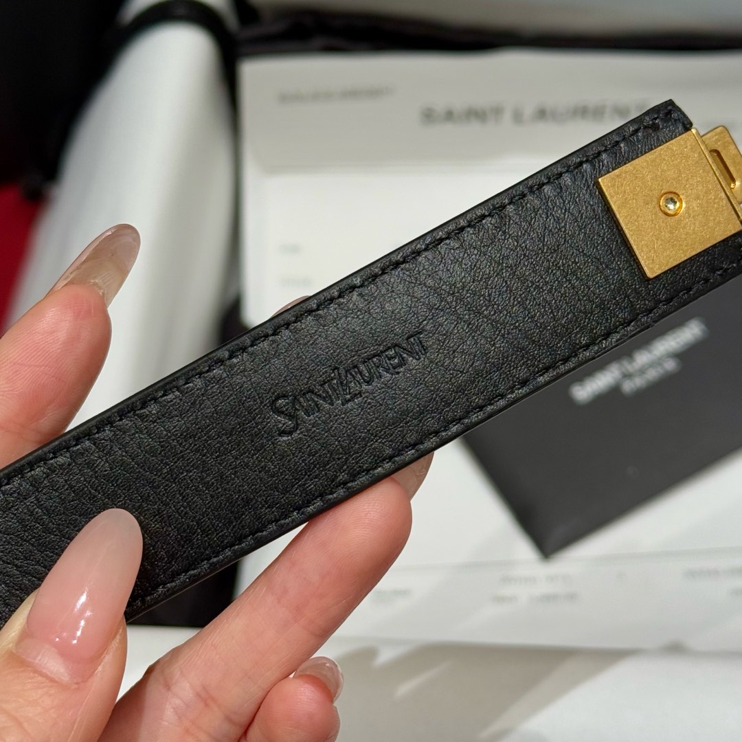 High quality, simple and refined women's waist belt 2 pcs add : 18030258501 if you need size guide
