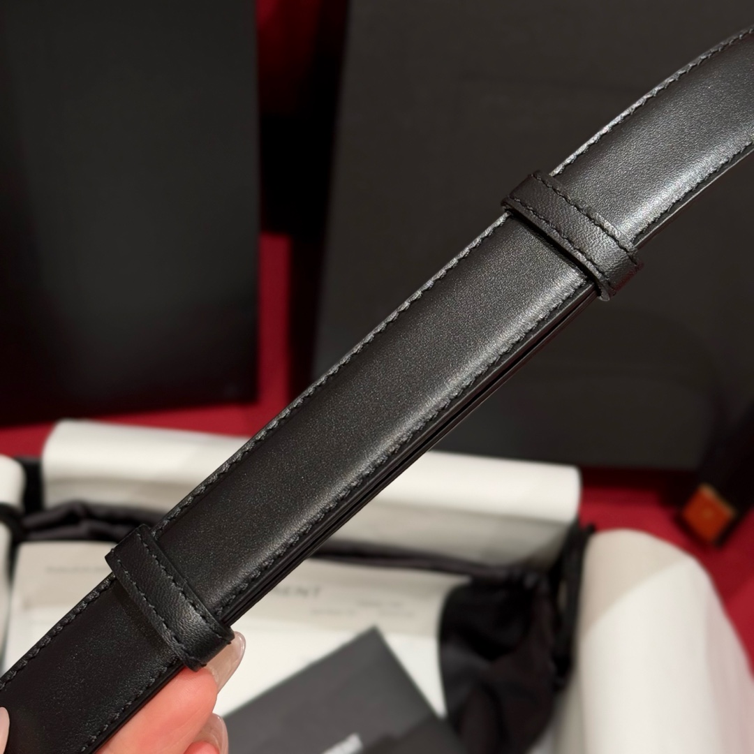 High quality, simple and refined women's waist belt 2 pcs add : 18030258501 if you need size guide
