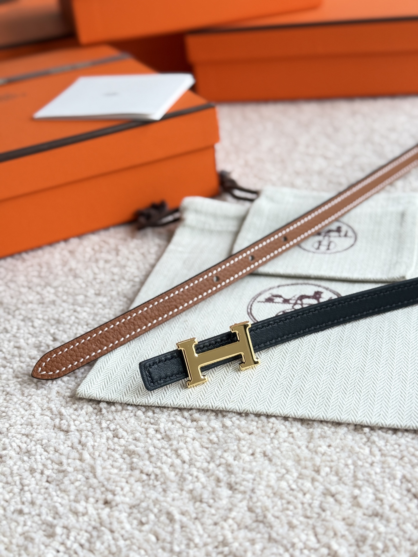 High quality, simple and refined women's waist belt 3 pcs add : 18859952090 if you need size guide